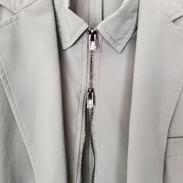 Emporio Armani(エンポリオアルマーニ)の新品アルマーニ　ナイロンジャケット　ライトグレー メンズのジャケット/アウター(ナイロンジャケット)の商品写真