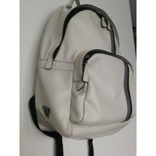 PRADA(バッグパック/リュック ・ ホワイト/白色系)のフリマ PRADA(バッグパック/リュック ・ ホワイト/白色系)のフリマ