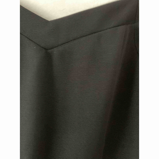 H&M(エイチアンドエム)の黒 ワンピース レディースのワンピース(ひざ丈ワンピース)の商品写真