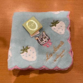 ラデュレ(LADUREE)のラデュレタオルハンカチ猫いちごブルー(ハンカチ)