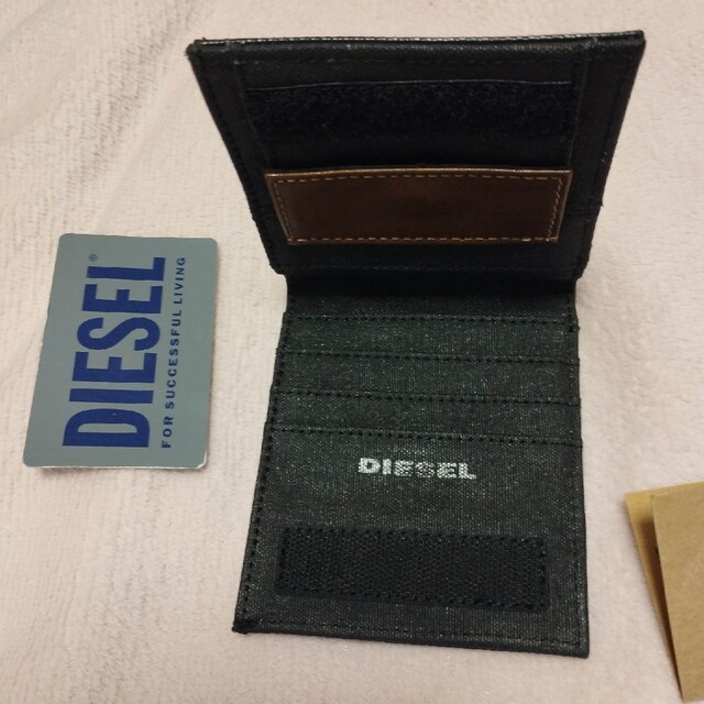 新品　ディーゼル　DIESEL メンズ　小銭入れ付き　二つ折り財布