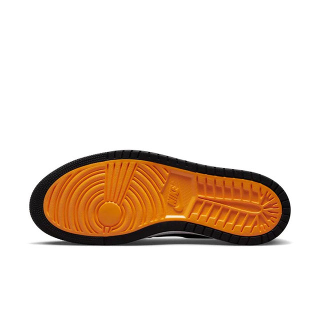 NIKE(ナイキ)の【新品】NIKE AIR JORDAN 1 ZOOM AIR CMFT  メンズの靴/シューズ(スニーカー)の商品写真