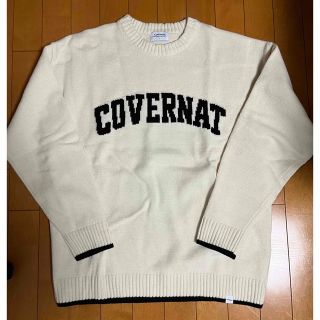 ビバスタジオ(vivastudio)のCOVERNAT ARCH LOGO CREWNECK KNIT ホワイト(ニット/セーター)