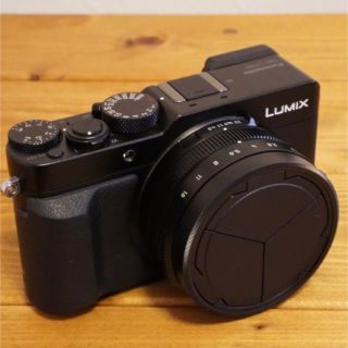 パナソニック(Panasonic)の【新春特価】【美品】パナソニックDMC-LX100-K4/3型センサー4K対応(コンパクトデジタルカメラ)