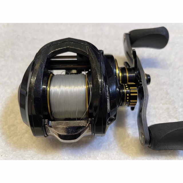 AbuGarcia(アブガルシア)のアブ・ガルシア Revo ALC-IB6(右) ☆特価☆ ワンオーナー品 スポーツ/アウトドアのフィッシング(リール)の商品写真