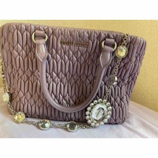 MIU MIU(ショルダーバッグ ・ パープル/紫色系)のフリマ MIU MIU(ショルダーバッグ ・ パープル/紫色系)のフリマ