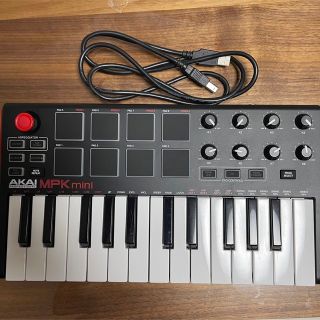 AKAI Professional MPK mini (MIDIコントローラー)