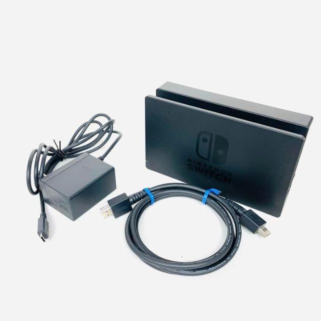 人気商品の Nintendo switch ドック