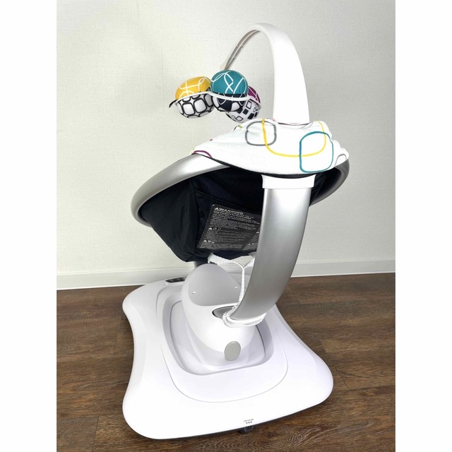 4moms (フォーマムズ)電動バウンサー 【mamaRoo4】ママルー4  キッズ/ベビー/マタニティの寝具/家具(その他)の商品写真