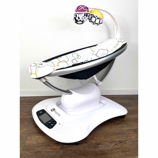 4moms (フォーマムズ)電動バウンサー 【mamaRoo4】ママルー4  キッズ/ベビー/マタニティの寝具/家具(その他)の商品写真