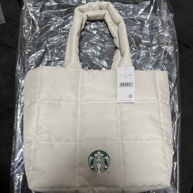 Starbucks(スターバックス)のスターバックス福袋2023年トートバッグ  ポケット付きキルティングトートバッグ レディースのバッグ(トートバッグ)の商品写真