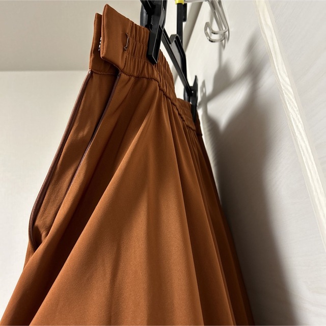Andemiu(アンデミュウ)のAndemiu フレア スカート レディースのスカート(ロングスカート)の商品写真