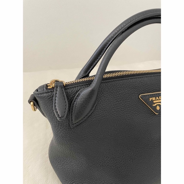 PRADA(プラダ)のPRADA プラダ　ショルダーバッグ　1BA111  VIT.DAINO  黒 レディースのバッグ(ショルダーバッグ)の商品写真