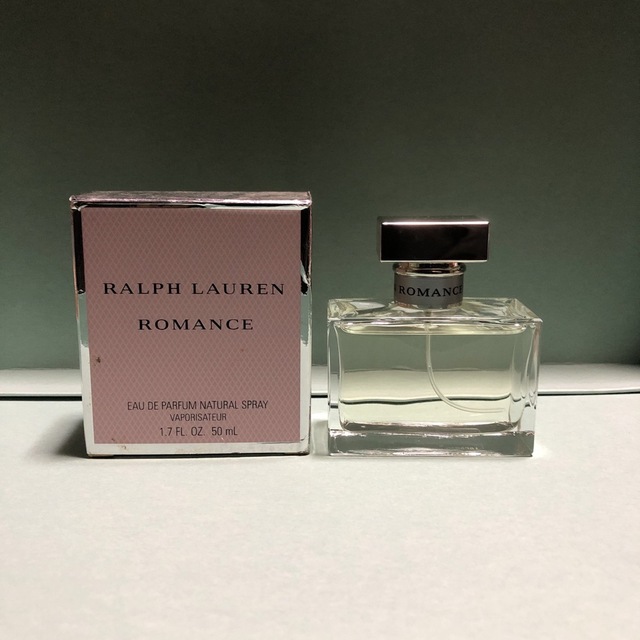 Ralph Lauren(ラルフローレン)のラルフローレン　ロマンス　50ml コスメ/美容の香水(香水(女性用))の商品写真