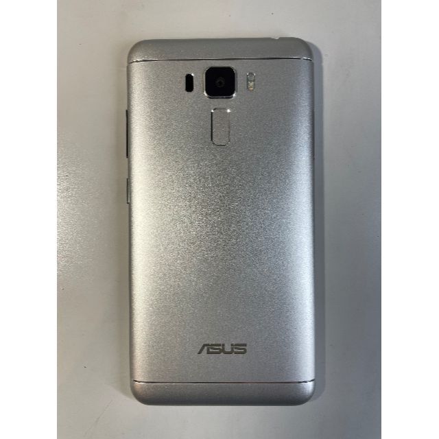 ASUS(エイスース)のZenfone 3 Laser SIMフリー シルバー スマホ/家電/カメラのスマートフォン/携帯電話(スマートフォン本体)の商品写真