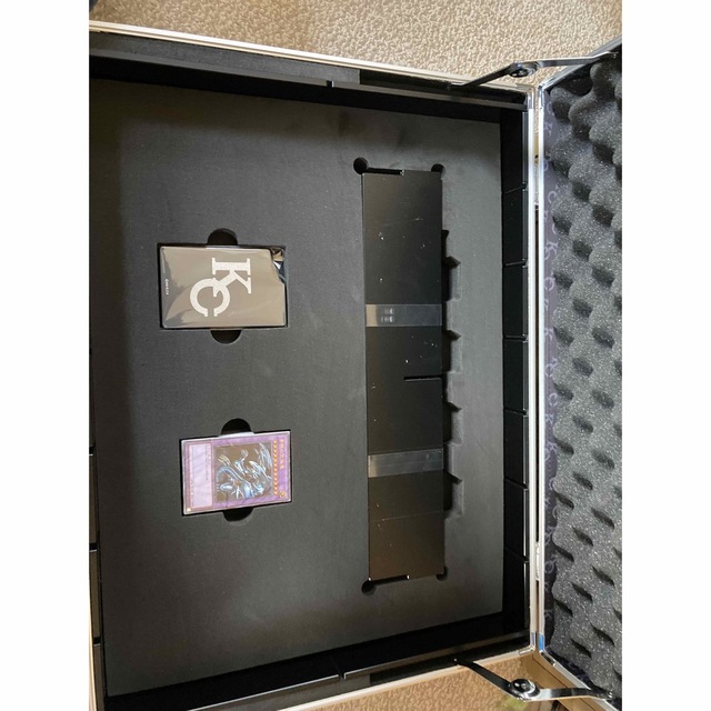 新品未開封 ULTIMATE KAIBA SET (写真は確認用) 新品未開封 ULTIMATE KAIBA SET (写真は確認用)