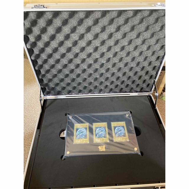 新品未開封 ULTIMATE KAIBA SET (写真は確認用) 新品未開封 ULTIMATE KAIBA SET (写真は確認用)