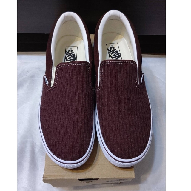 VANS(ヴァンズ)のバンズ V98CF RK SLIP ON CHOCO/WHITE 28cm メンズの靴/シューズ(スリッポン/モカシン)の商品写真