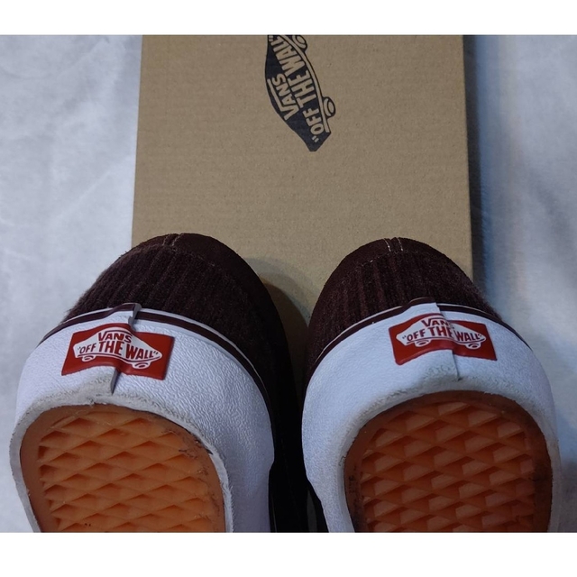 VANS(ヴァンズ)のバンズ V98CF RK SLIP ON CHOCO/WHITE 28cm メンズの靴/シューズ(スリッポン/モカシン)の商品写真