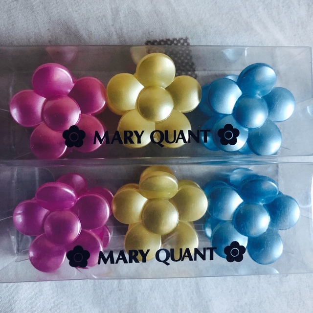 MARY QUANT(マリークワント)のマリークワント  ヘアクリップ3個セット✖️2 レディースのヘアアクセサリー(バレッタ/ヘアクリップ)の商品写真