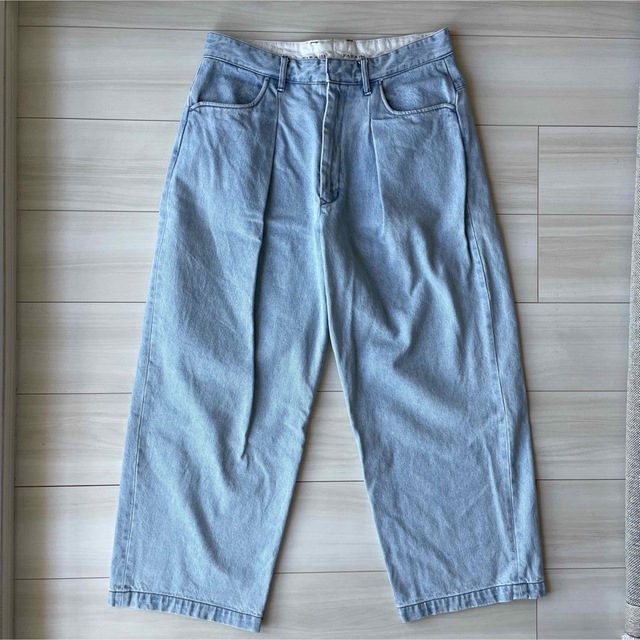 1LDK SELECT(ワンエルディーケーセレクト)のFARAH One-tuck Wide Tapered Pants メンズのパンツ(デニム/ジーンズ)の商品写真