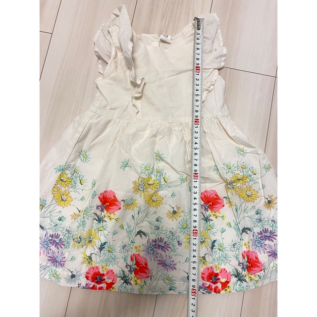 babyGAP(ベビーギャップ)のbabyGAP 花柄ワンピース フリル キッズ/ベビー/マタニティのキッズ服女の子用(90cm~)(ワンピース)の商品写真