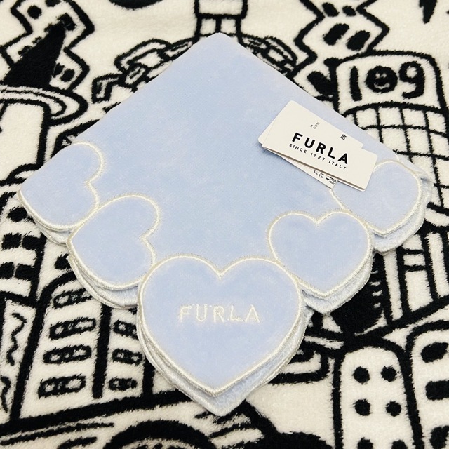 Furla(フルラ)のFURLA♡タオルハンカチ♡新品 未使用 レディースのファッション小物(ハンカチ)の商品写真