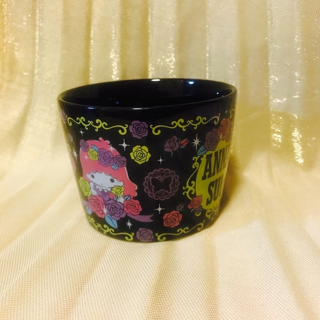 ANNA SUI(アナスイ)のサンリオ💜アナスイコラボ💜マグカップ💜マイメロ＊クロミ＊キキララ＊キティ エンタメ/ホビーのおもちゃ/ぬいぐるみ(キャラクターグッズ)の商品写真