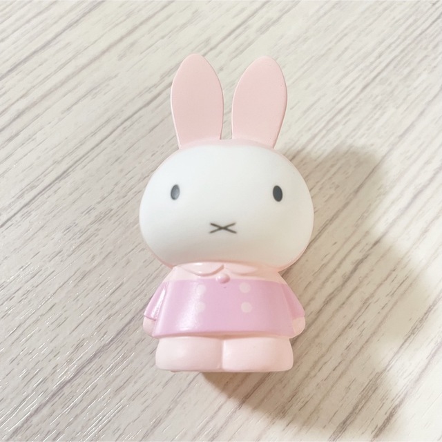 miffy(ミッフィー)のミッフィーzakka フェスタ ソフビ さくら エンタメ/ホビーのおもちゃ/ぬいぐるみ(キャラクターグッズ)の商品写真