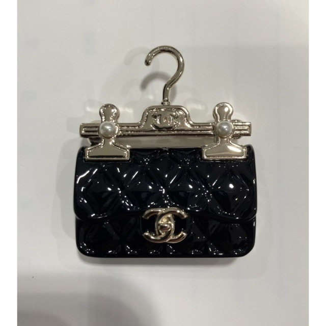 CHANEL シャネルショルダーバッグマトラッセバッグブローチブラッククルーズ 1