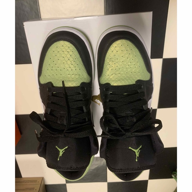 Jordan 1 Low Vivid Green Snakeskin 27.5