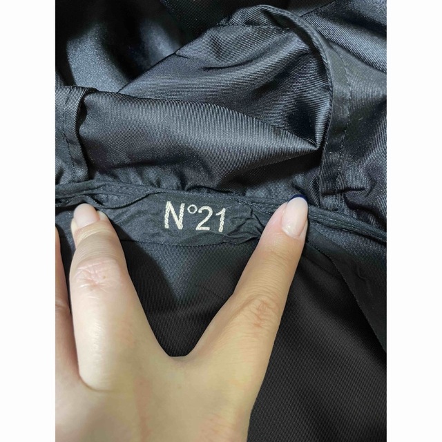 N°21(ヌメロヴェントゥーノ)のN°21 （ヌメロ ヴェントゥーノ）ナイロンジップパーカー メンズのジャケット/アウター(ナイロンジャケット)の商品写真