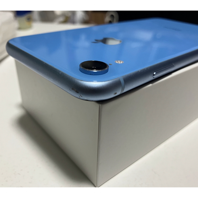 iPhone(アイフォーン)のiPhone XR Blue 64 GB SIMフリー　本体 スマホ/家電/カメラのスマートフォン/携帯電話(スマートフォン本体)の商品写真