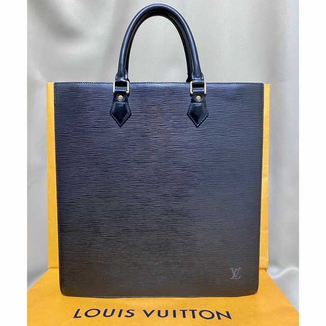 今年人気のブランド品や LOUIS VUITTON - ✴︎LOUIS VUITTON✴︎ルイ