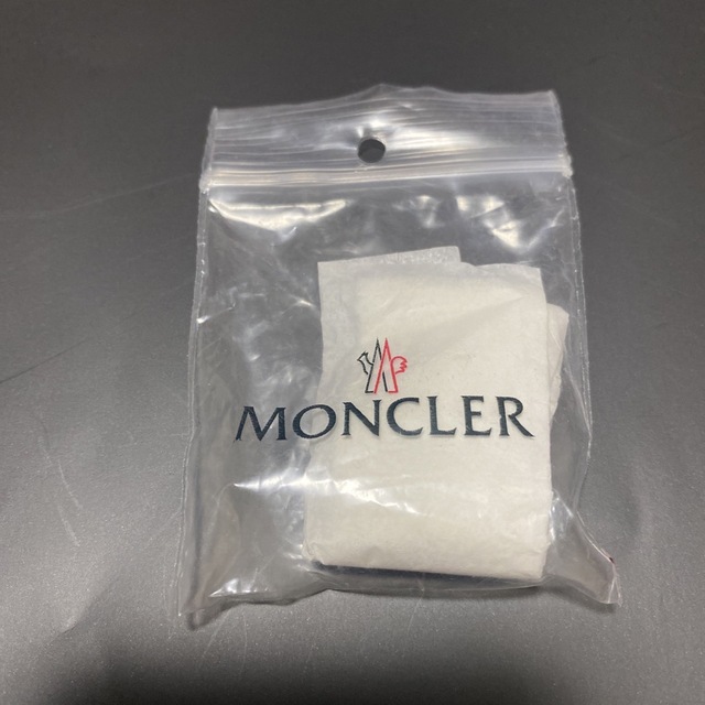MONCLER(モンクレール)のMONCLER MAYA マヤ ヒマラヤ ダウン レッド 赤 L XL メンズのジャケット/アウター(ダウンジャケット)の商品写真