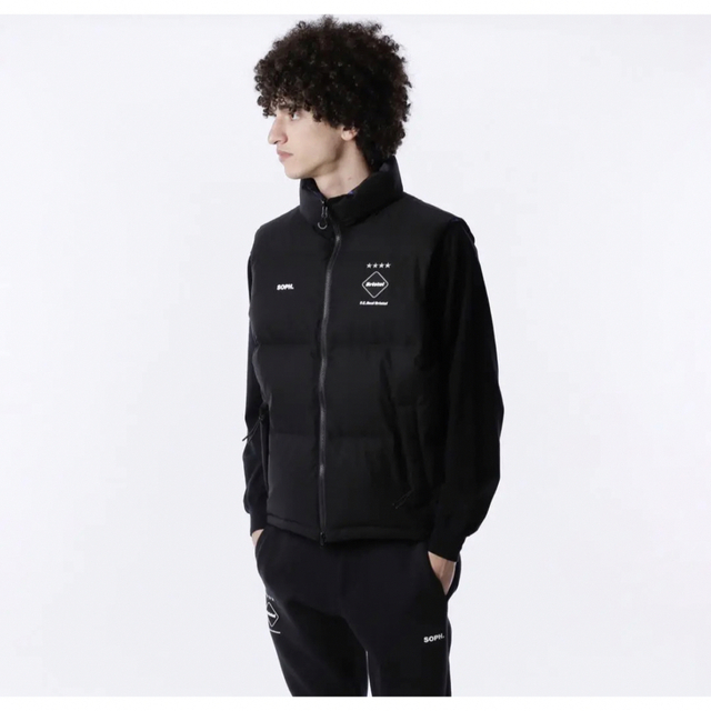 F.C.R.B. - F.C.Real Bristol REVERSIBLE DOWN VESTの通販 by kei's ...