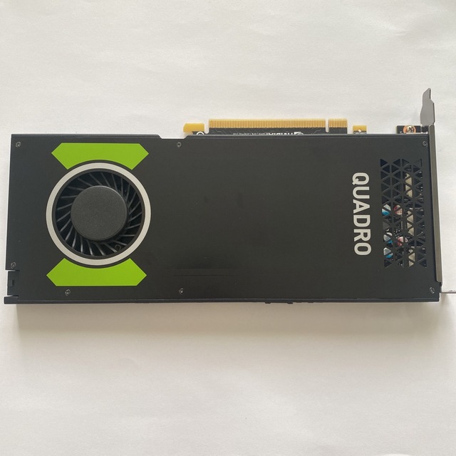 quadoro p4000PC/タブレット