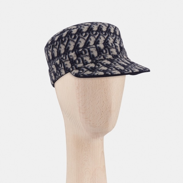 Christian Dior(クリスチャンディオール)の今期　DIOR CHIC キャップ　ディオール レディースの帽子(ハンチング/ベレー帽)の商品写真