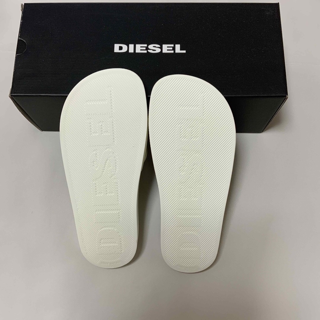 DIESEL(ディーゼル)のDIESEL　SA-MAYEMI  PW　シャワーサンダル　ホワイト　23cm レディースの靴/シューズ(サンダル)の商品写真