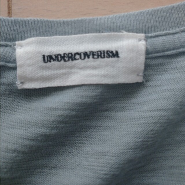 UNDERCOVER(アンダーカバー)のUNDERCOVER（アンダーカバー） スラブ天竺Vネックポケット付Tシャツ メンズのトップス(Tシャツ/カットソー(半袖/袖なし))の商品写真