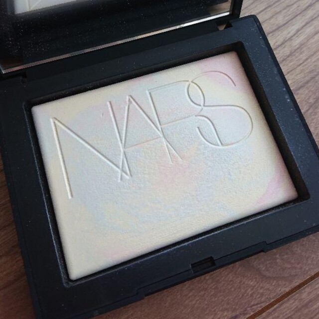 NARS ライトリフレくティング セッティングパウダー