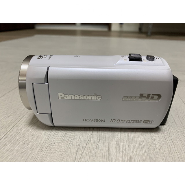 Panasonic(パナソニック)のPanasonic デジタルハイビジョンビデオカメラ HC-V550M-W スマホ/家電/カメラのカメラ(ビデオカメラ)の商品写真