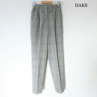 ダックス(DAKS)の美品 ダックス マドラスチェック柄 タック センタープレス テーパード パンツ(カジュアルパンツ)