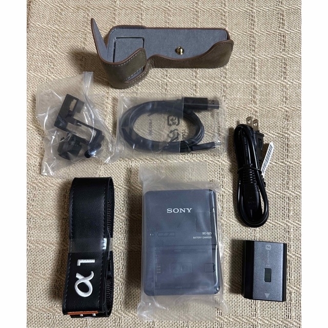 SONY(ソニー)のGreen様専用 ほぼ新品 Sony α1ボディー スマホ/家電/カメラのカメラ(ミラーレス一眼)の商品写真