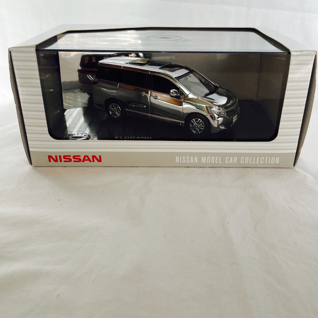 日産　MODEL CAR  COLLECTION    エルグランド