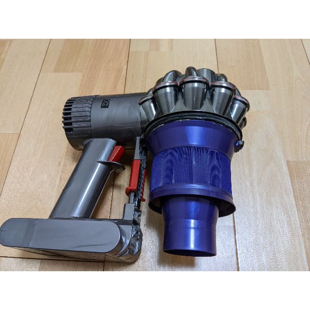 Dyson ダイソン DC62の通販 by Hiro's shop｜ラクマ