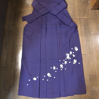 ⭐️m2.3love様専用⭐️　袴　小学生　紫　145〜153センチ　桜　刺繍(その他)