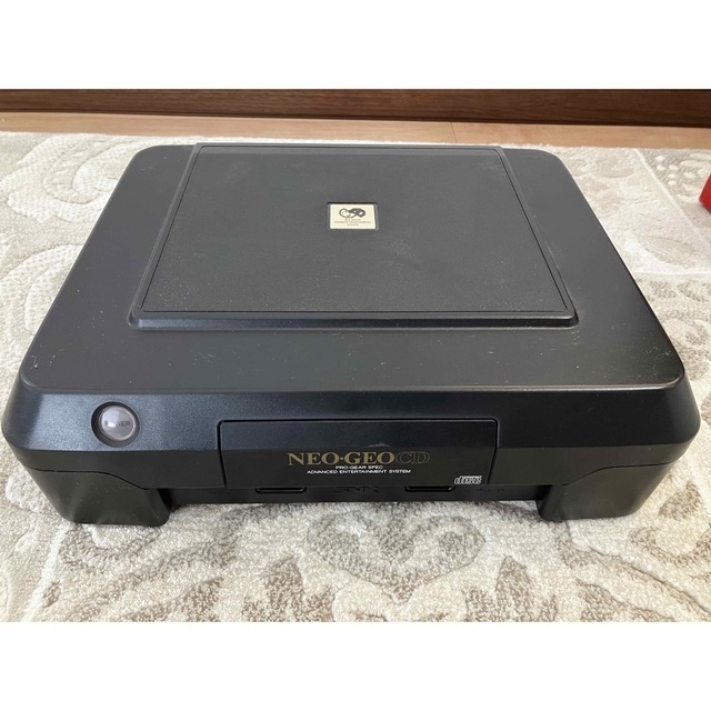 NEOGEO(ネオジオ)の美品 NEOGEO CD ネオジオCD 本体 フロントローディング版 エンタメ/ホビーのゲームソフト/ゲーム機本体(家庭用ゲーム機本体)の商品写真