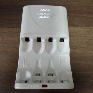 サンヨー(SANYO)の急速充電器 NC-M58 SANYO(バッテリー/充電器)