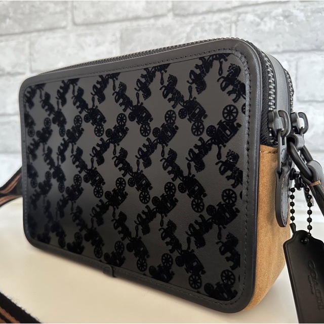 新規上場商品 COACH コーチ バッグ クロスボディ 24 キャリッジ